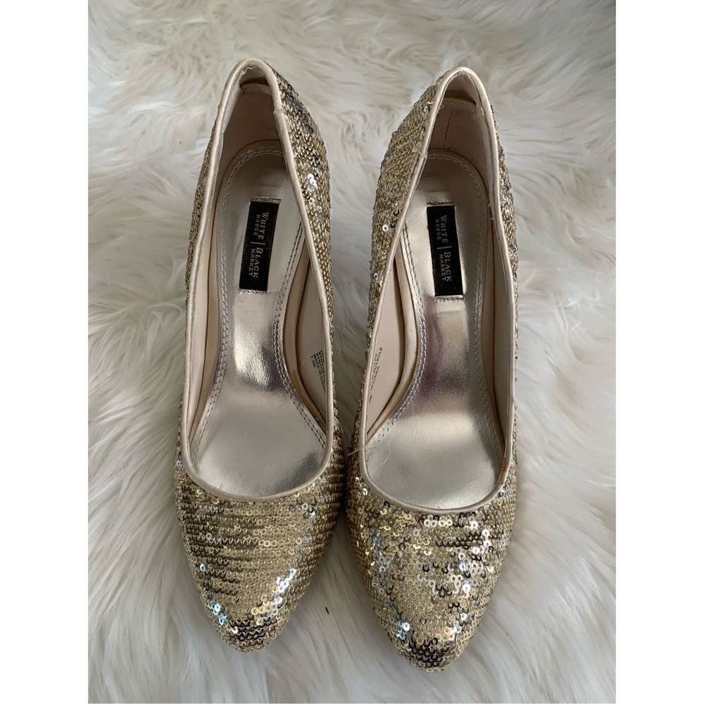 White House black market sparkly heels size 7.5 gold